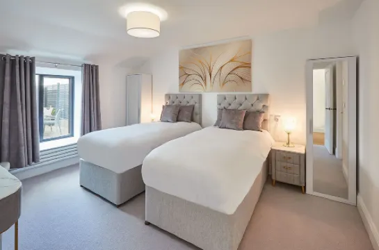 Host & Stay - Oxford House