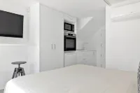 Phaedrus Living Alkminis Seaview Suites Pantai - chambre d’hôtes