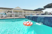 The Beach Club on Madison Avenue - Strand