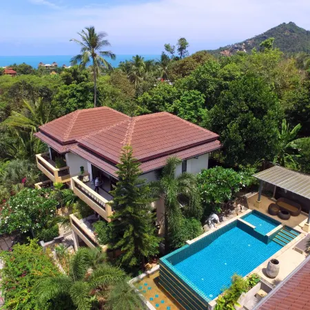 Baan Rawee Villas