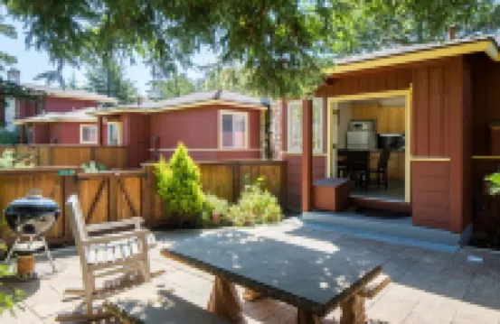 アンドリル ファイアプレース コテージズ ラバーズ・ポイント・パーク周辺のホテル