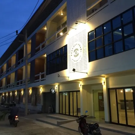 Phangan Pearl Villa Отели рядом с достопримечательностью «Пляж Хадлела»