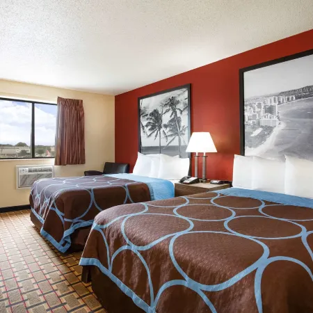 Super 8 by Wyndham Chester/Richmond Area