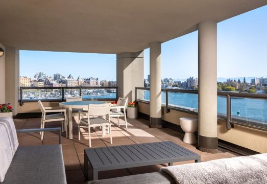 3. 델타 호텔 바이..