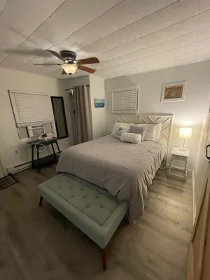 WOC PETS OK! Walk to Harborside, Bayhopper water taxi! Nature Lovers Delight! Hotel a West Ocean City