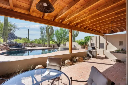 Vintage Classic Private Carefree Home