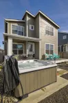 Seaside Haven - Hot tub, Fire pit, Waterfront, Fireplace Hotel di Ocean Shores