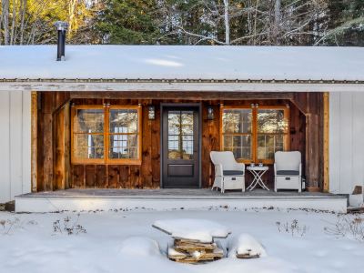 Charming Ranch Home with Expansive Land - Serene Woodland Retreat