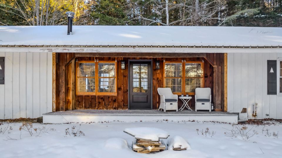 Charming Ranch Home with Expansive Land - Serene Woodland Retreat
