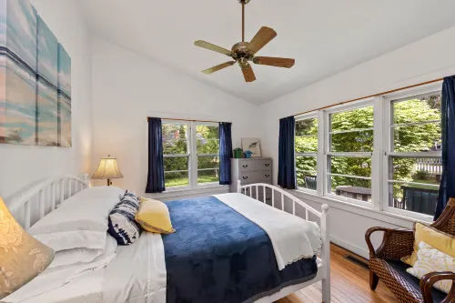 1 Block to Private Beach, Deck, Grill & Firepit