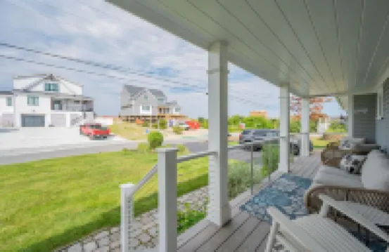 Private Heated Pool and Marsh Views - Gorgeous Coastal Retreat 桑威奇酒店