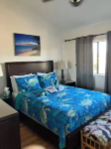 Clean Comfortable Condo that is Steps to the Beach, Affordable w/Free Parking
