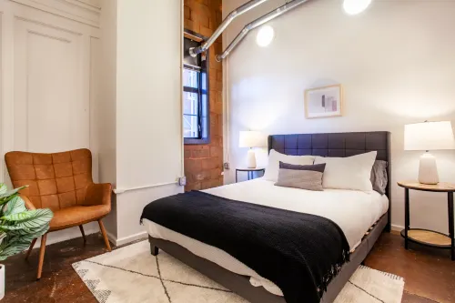 Spacious Loft with Modern Amenities and Gym Access - Stylish Urban Oasis Hotels in Knox County