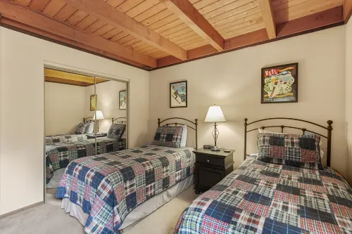 Charming Mountain Retreat with Breathtaking Views - Cozy Sanctuary Hotels in Frisco