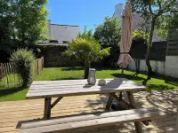 Charm in the heart of the village: house with sunny garden close to the sea
