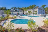 NEW! Large 2BR| River Oaks Golf | Pools | Hot Tubs Hotels in Carolina Forest