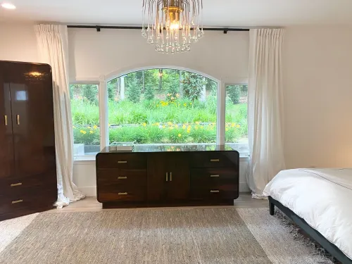 Newly Renovated Modern East Hampton Home / Pets Welcome