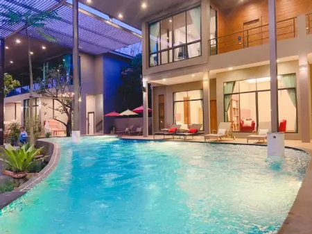 Hideaway Отели рядом с достопримечательностью «Grand Canyon Water Park»