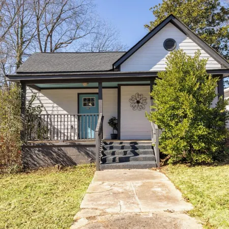Hollywood of the south 3bed 2bath, Short walk to the square