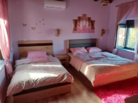 To Spiti Tou Palikara Hotels in 