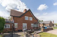 Beautiful Country Cottage for up to 8 people