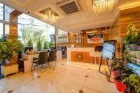Hotel the Grand Dewan Hoteles en Katra