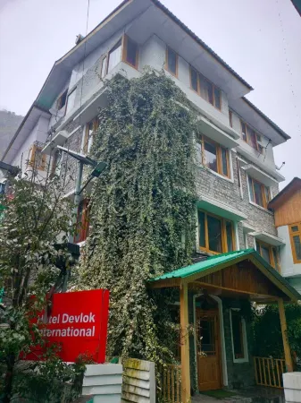 Hotel Devlok International Отели в г. Маникаран
