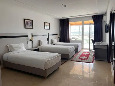 Tanger Med Hotel, Conference & Catering Отели в г. Провенс де Фа-Анжра