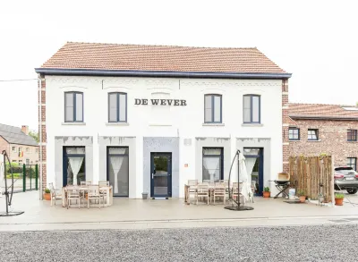 Luxurious Holiday Home in Glabbeek with Garden