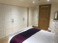 Dungannon 2 Bed Bungalow - Sleeps 5 - Pet Friendly