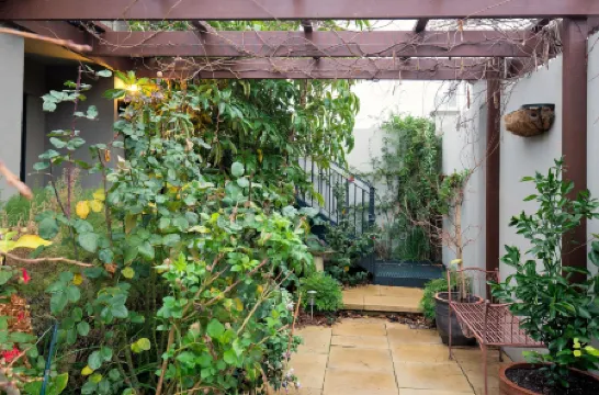 The Tasmanian Inn Отели рядом с достопримечательностью «Mawson's Hut Replica Museum»