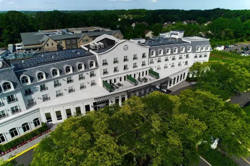 The Chateau Grande Hotel - bar