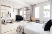 업스트리트 - 플라카에 위치한 럭셔리 아파트먼트 Plaka/플라카 호텔