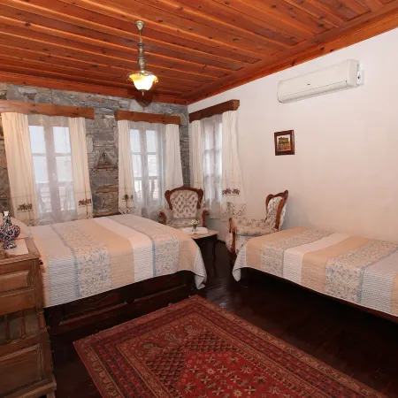 Kirkinca Hotel