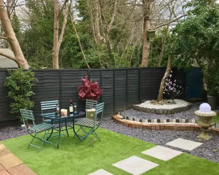 1 Bed Cottage-Museum View-Garden-Free Parking Hotels in Weybridge