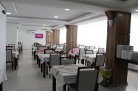 Tri Hotel Smart Chapecó - Bữa sáng