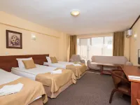 Avenue Hotel Hotels near Baba Ganka Square