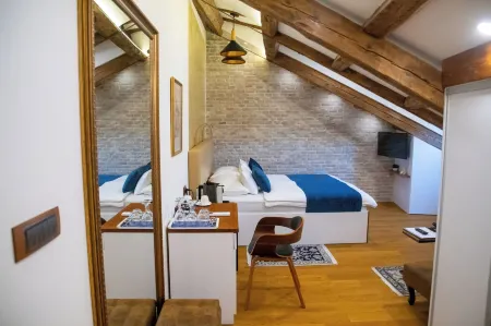 Oblivion Luxury Rooms Отели рядом с достопримечательностью «Old Split»