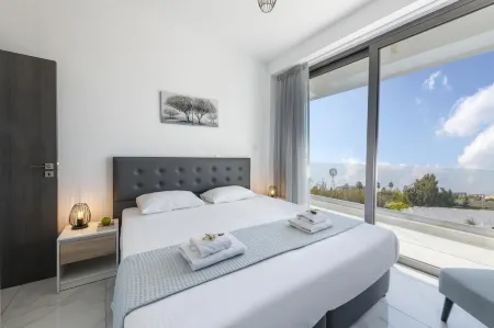 Protaras Royal Pearl Villa 7 Отели в г. Протарас