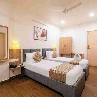 Hotel Seasons Inn Rooms