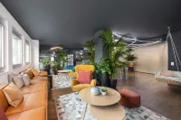 Livingtown AG Hotels in District 9