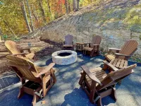 Lazy Bear Lodge 5 Bedroom Cabin by RedAwning