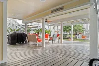 Happy Beach Villa 3 Bedroom Condo by RedAwning