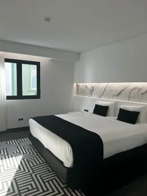 The Rock Hostel Отели рядом с достопримечательностью «Estátua de São Miguel Arcanjo»
