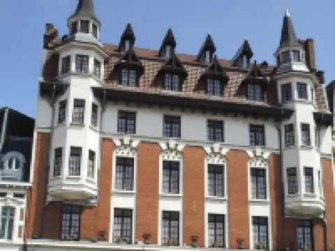 Le Vieux Beffroi Hotels in Béthune