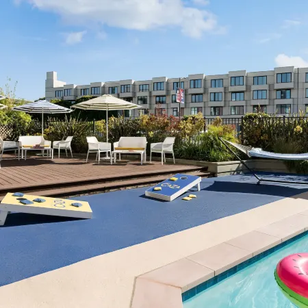 Hotel Caza Fisherman’s Wharf Отели рядом с достопримечательностью «Форт Мейсон»