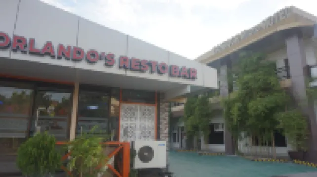 Zanrock Micro Hotel فنادق في 