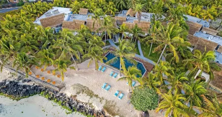 Seasense Boutique Hotel & Spa Отели в г. Катр Коко