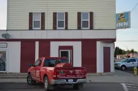 Two Hills Inn