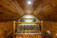 Just minutes away from Hocking Hills parks!